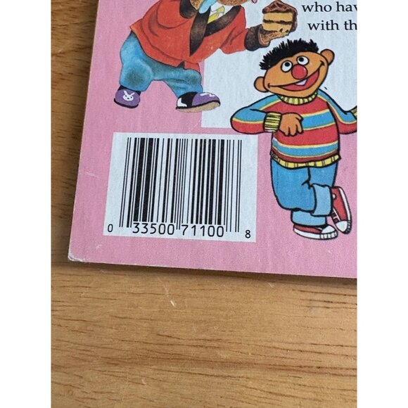 Minnie's Slumber Party Little Golden Book By Cindy West 1990 Vintage Storybook - Picture 4 of 7